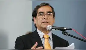 Exministro Óscar Ugarte fue incorporado a la Academia Nacional de Medicina del Perú