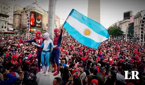 Argentina rompe récord mundial al reunir a miles de personas vestidas de Spiderman en el Obelisco