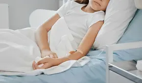 Creyó que su hija tenía sarpullido, la llevó al hospital y descubrió que tenía una enfermedad mortal