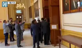 Alcaldes de Arequipa fueron retirados del Congreso a empujones