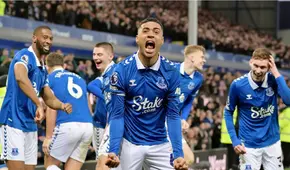 Everton se impuso 2-0 ante Chelsea y sigue soñando con permanecer en la Premier League