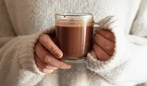 ¿Por qué se toma chocolate caliente en Navidad y cómo los peruanos adquirimos la tradición?