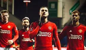 Manchester United venció 2-0 a Wigan Athletic y avanzó a la cuarta ronda de la FA Cup