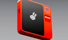 ¿Qué es el Rabbit R1 y por qué se dice que es un walkie talkie con IA que hace tareas por ti?