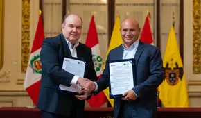 López Aliaga y alcalde de Cajamarca firman convenio, pese a investigación por lavado de activos