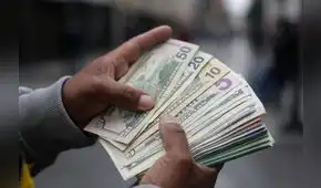 Dólar cierra la jornada con ligera alza: ¿en cuánto cotiza este lunes 26 de febrero?