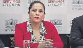 Congreso blinda a Digna Calle y manda al archivo dos denuncias constitucionales