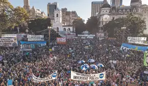 Argentina se levanta en defensa de sus universidades Argentina se levanta en defensa de sus universidades