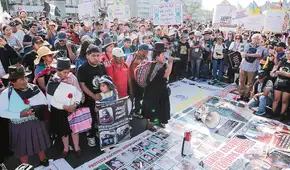 Marchan por justicia, trabajo digno y contra la corrupción Marchan por justicia, trabajo digno y contra la corrupción