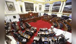 12 congresistas van por su tercera bancada en menos de tres años