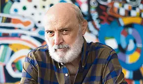 Fernando Ampuero: "Simplemente me siento a una mesa y acometo una historia y entonces afronto todos los retos que se presentan"