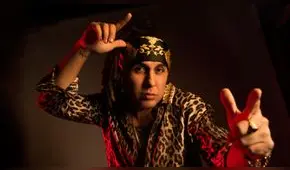 Patrick Romantik, el peruano  detrás de grandes éxitos de Becky G y Thalía lanza disco de cumbia