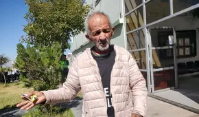 Hijo abandona a su padre anciano de 81 años en el Día del Padre: hombre fue auxiliado por policías en Arequipa