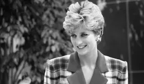 Vestido de gala de la princesa Diana se vende por millonaria cantidad en subasta récord