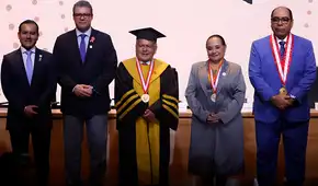 César Acuña recibe Doctorado Honoris Causa en universidad de su exesposa Rosa Núñez