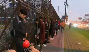 Independencia: alumnos de Senati se amanecen haciendo cola para matricularse por caída del sistema