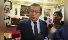 Transparencia alerta sobre posible elección de Salhuana como presidente del Congreso por vínculos con minería ilegal
