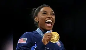 Simone Biles hace historia al liderar a Estados Unidos hacia el oro en gimnasia artística en París 2024
