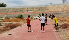 Estadio Miguel Grau de Piura luce en abandono: escolares que participan en competencia se exponen a lesiones
