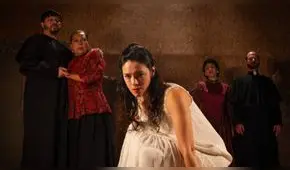 Inquisición, exorcismo y misterio en 'María Pizarro, he aquí el amor'