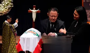 "Misa de cuerpo presente se convirtió en un mitin político", así informó EFE sobre el entierro de Alberto Fujimori