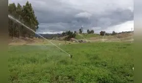 Anuncian proyectos de riego tecnificado en 8 regiones del país