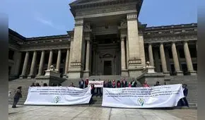 Jueces y fiscales se enfrentan al Congreso en defensa de la Constitución y la legalidad