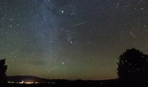 Oriónidas 2024: cuándo y cómo ver la lluvia de meteoros del cometa Halley acompañada por la Luna