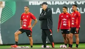 Jorge Fossati continúa con los entrenamientos en la Videna