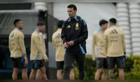 Scaloni va despejando sus dudas y arma el once para enfrentar a Perú