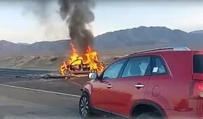Dos personas mueren calcinadas en choque de auto y camioneta en Panamericana Sur, cerca al peaje de Nazca