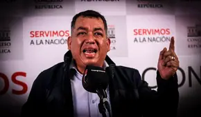 Darwin Espinoza estalla tras ser cuestionado por contratos de su hermana con el Estado: "¡Saquen lo que mie*** quieran!"