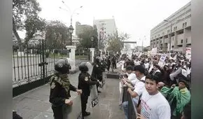 El Congreso en perenne rechazo y crece respaldo a las protestas