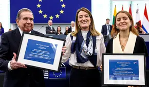 Edmundo González muestra ante Parlamento Europeo actas electorales que certifican fraude de Maduro en Venezuela