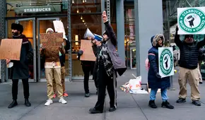 Trabajadores de Starbucks amplían huelga a Nueva York y otras ciudades clave de Estados Unidos