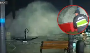 Enorme ola sorprende a reportero que realizaba una transmisión en vivo sobre el oleaje anómalo en el Callao