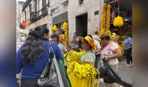 Mesa Redonda recibió a cientos de compradores  de última hora