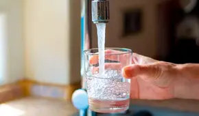 Científicos descubren un método sencillo para eliminar los microplásticos del agua potable