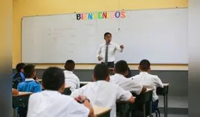 Sutep pide derogar ley que destituye a profesores o directores condenados a prisión