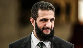 Ahmad al-Sharaa, líder de los rebeldes sirios, es nombrado presidente interino “en la fase de transición” en Siria