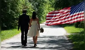 Por miedo a ser detenidos por ICE: pareja de inmigrantes adelanta su matrimonio en Estados Unidos