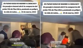 Hombre intenta abrir la puerta del avión en pleno vuelo y causa pánico: miembro de la tripulación intenta detenerlo y sufre fractura de pierna