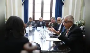 Delegación de la Sociedad Interamericana de Prensa se reúne con periodistas para evaluar ataques a la prensa