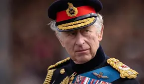 El rey Carlos III fue hospitalizado por efectos secundarios de su tratamiento médico para combatir el cáncer