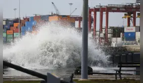 Nuevo oleaje anómalo golpea la costa peruana: puertos cerrados y regiones en alerta hasta el 3 de abril