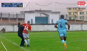 ¡Insólito! Jugador del fútbol ecuatoriano mete un codazo en la cara al entrenador rival y fue expulsado
