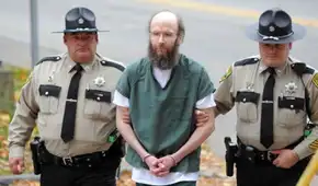 Dejó su trabajo, abandonó su casa y decidió vivir 27 años en un bosque robando comida: conoce la historia de Christopher Knight Dejó su trabajo, abandonó su casa y decidió vivir 27 años en un bosque robando comida: conoce la historia de Christopher Knight
