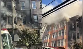 Incendio de nivel 4 en San Francisco, California, arrasa con tres pisos y daña edificios contiguos
