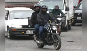 Motociclistas rechazan prohibición de dos personas en moto: “A los delincuentes no les importa ser multados”