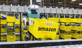 Jeff Bezos ya entrena a un ejército de robots para empaquetar lo que compras en Estados Unidos: usa juguetes para perros